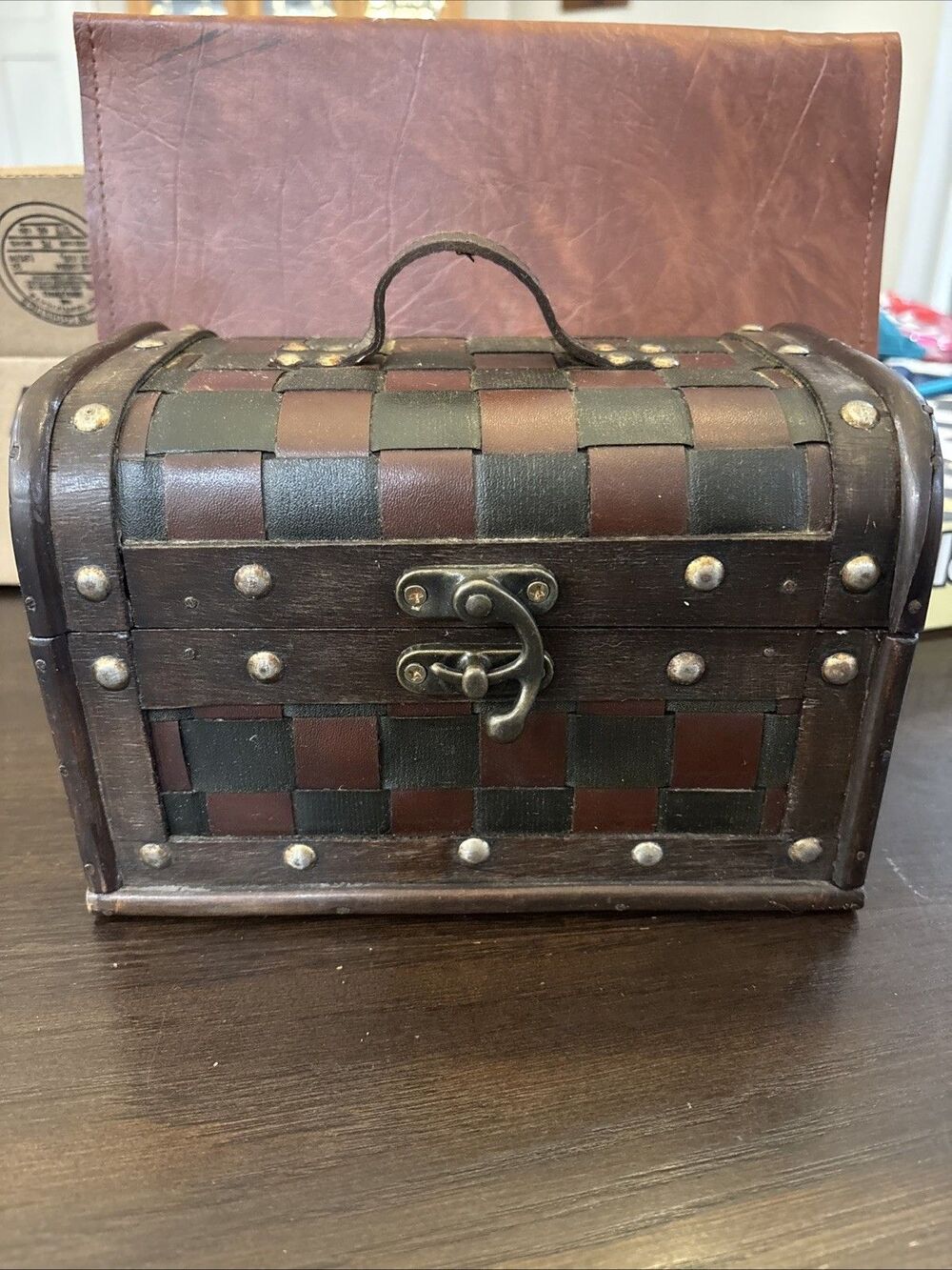 Vintage 6”x6”x9” Wood & Leather? Keepsake Box Case Treasure Checker Latch Handle